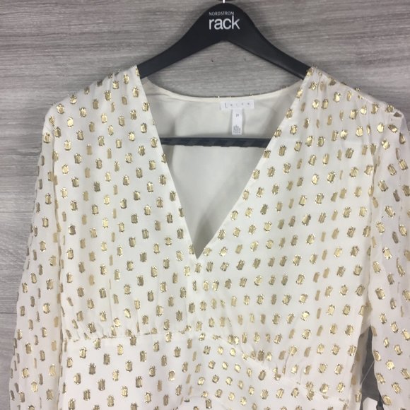 Leith White  Shirred V-Neck Top (Plus Size) - Picture 4 of 7